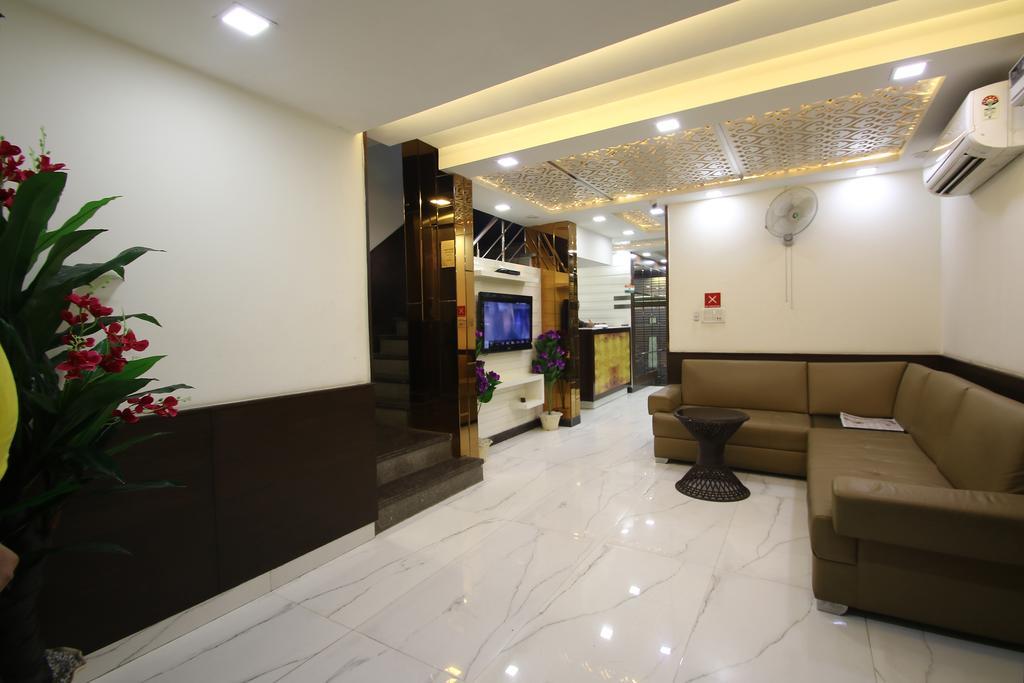 Hotel Hill Palace -Near Karol Bagh Metro Station Delhi  Eksteriør billede