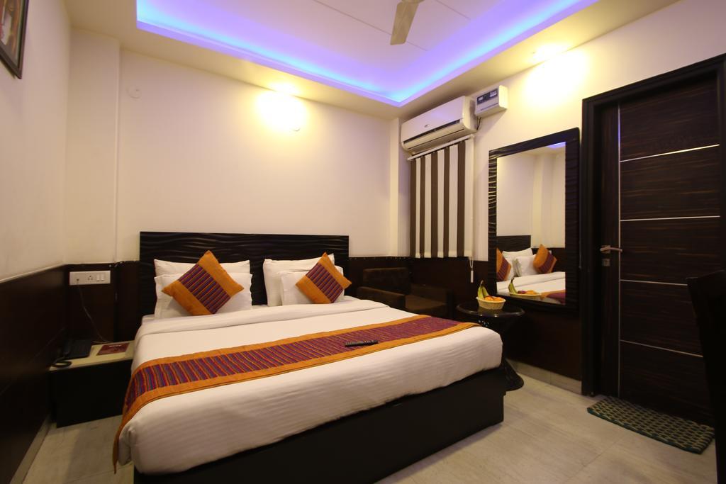Hotel Hill Palace -Near Karol Bagh Metro Station Delhi  Eksteriør billede