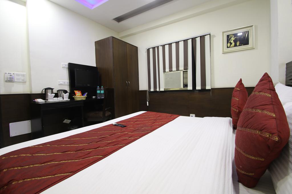 Hotel Hill Palace -Near Karol Bagh Metro Station Delhi  Eksteriør billede