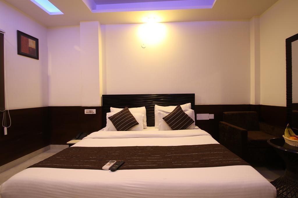 Hotel Hill Palace -Near Karol Bagh Metro Station Delhi  Eksteriør billede