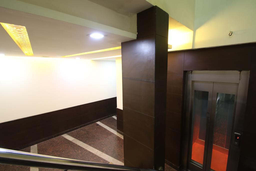 Hotel Hill Palace -Near Karol Bagh Metro Station Delhi  Eksteriør billede