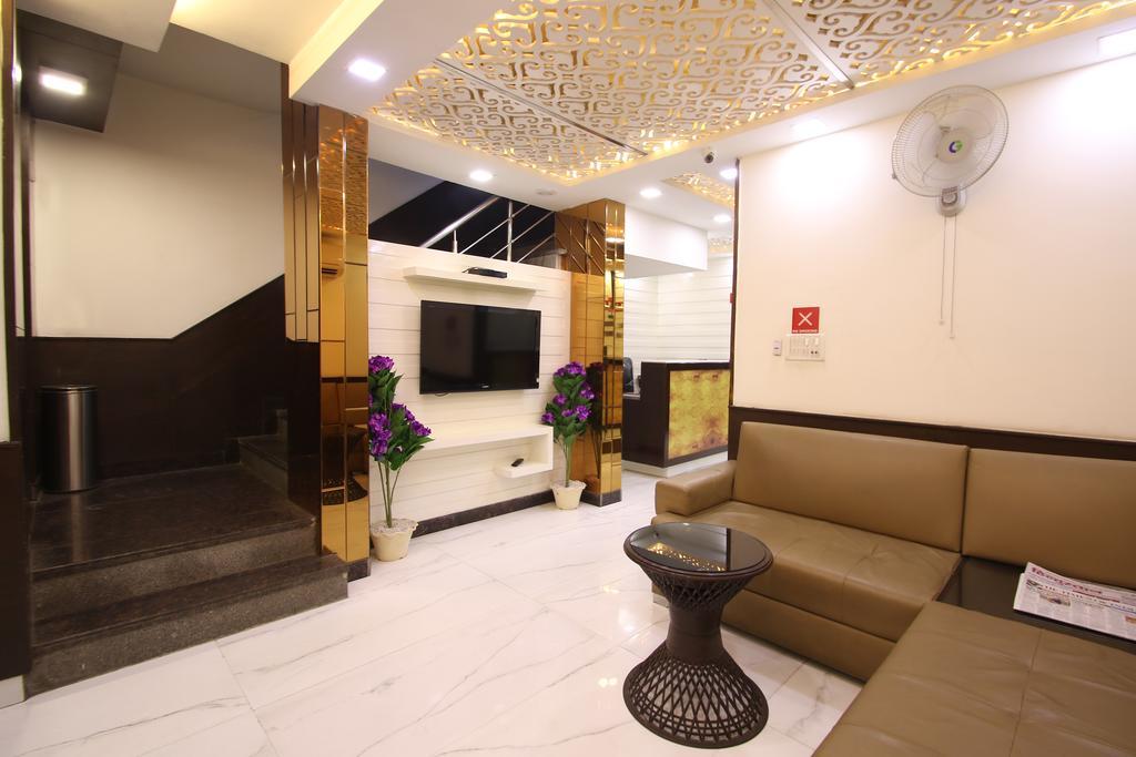 Hotel Hill Palace -Near Karol Bagh Metro Station Delhi  Eksteriør billede