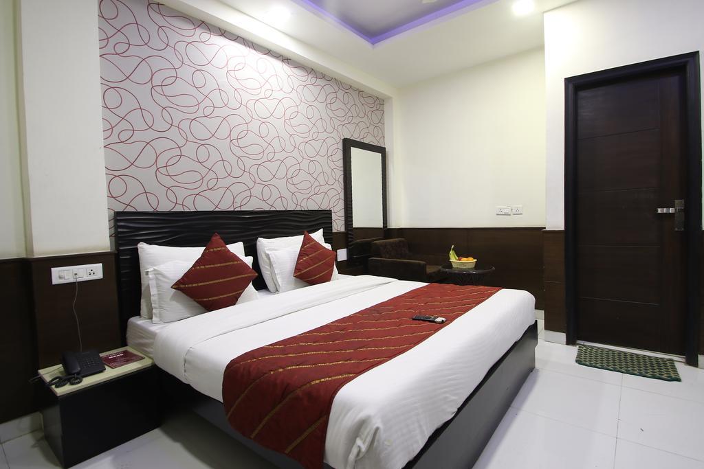 Hotel Hill Palace -Near Karol Bagh Metro Station Delhi  Eksteriør billede