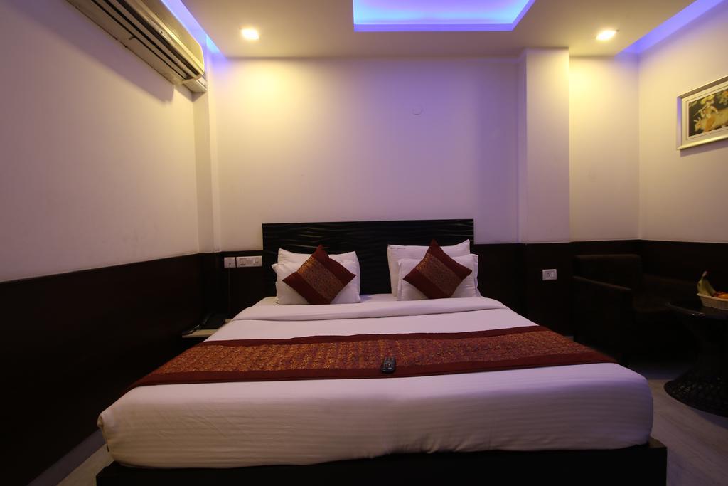 Hotel Hill Palace -Near Karol Bagh Metro Station Delhi  Eksteriør billede