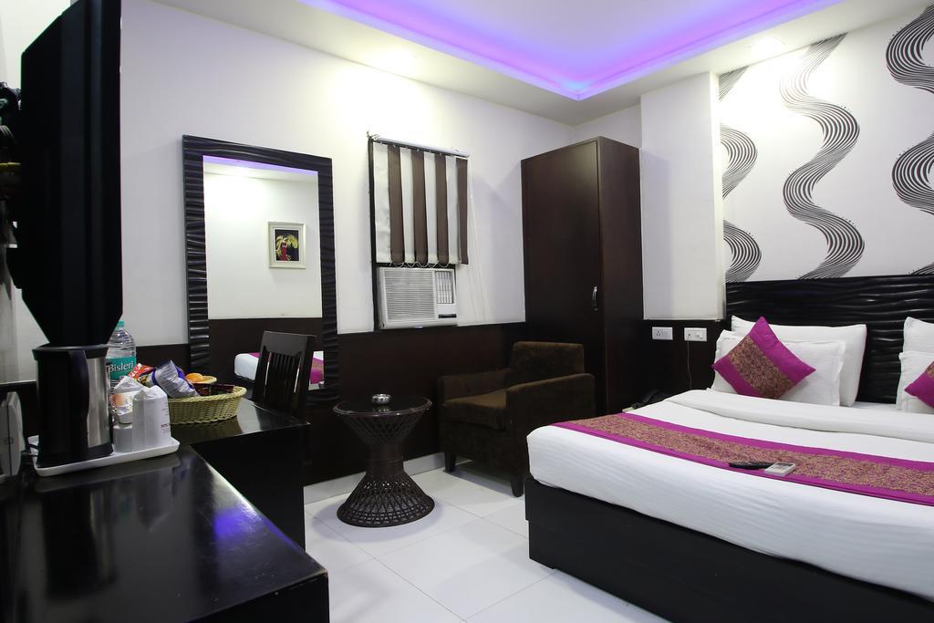Hotel Hill Palace -Near Karol Bagh Metro Station Delhi  Eksteriør billede