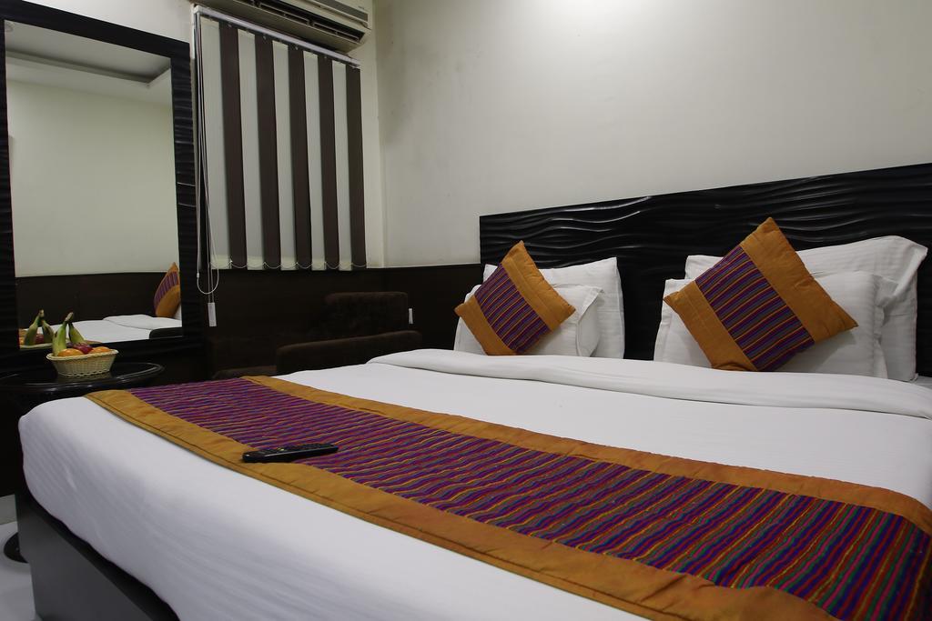 Hotel Hill Palace -Near Karol Bagh Metro Station Delhi  Eksteriør billede