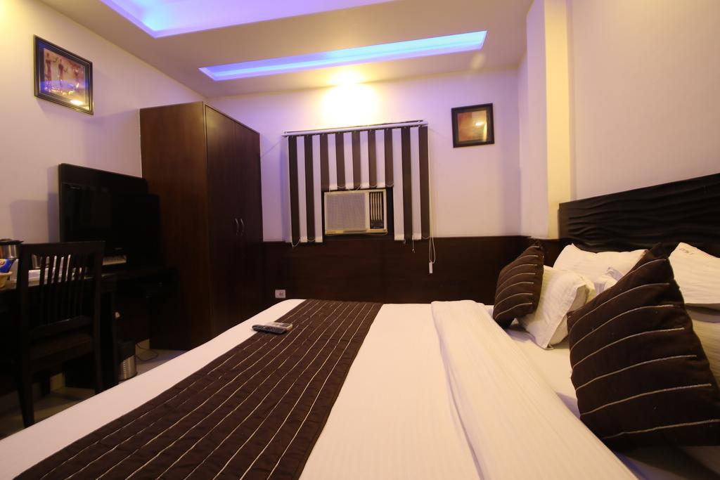 Hotel Hill Palace -Near Karol Bagh Metro Station Delhi  Eksteriør billede