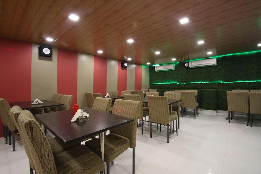 Hotel Hill Palace -Near Karol Bagh Metro Station Delhi  Eksteriør billede