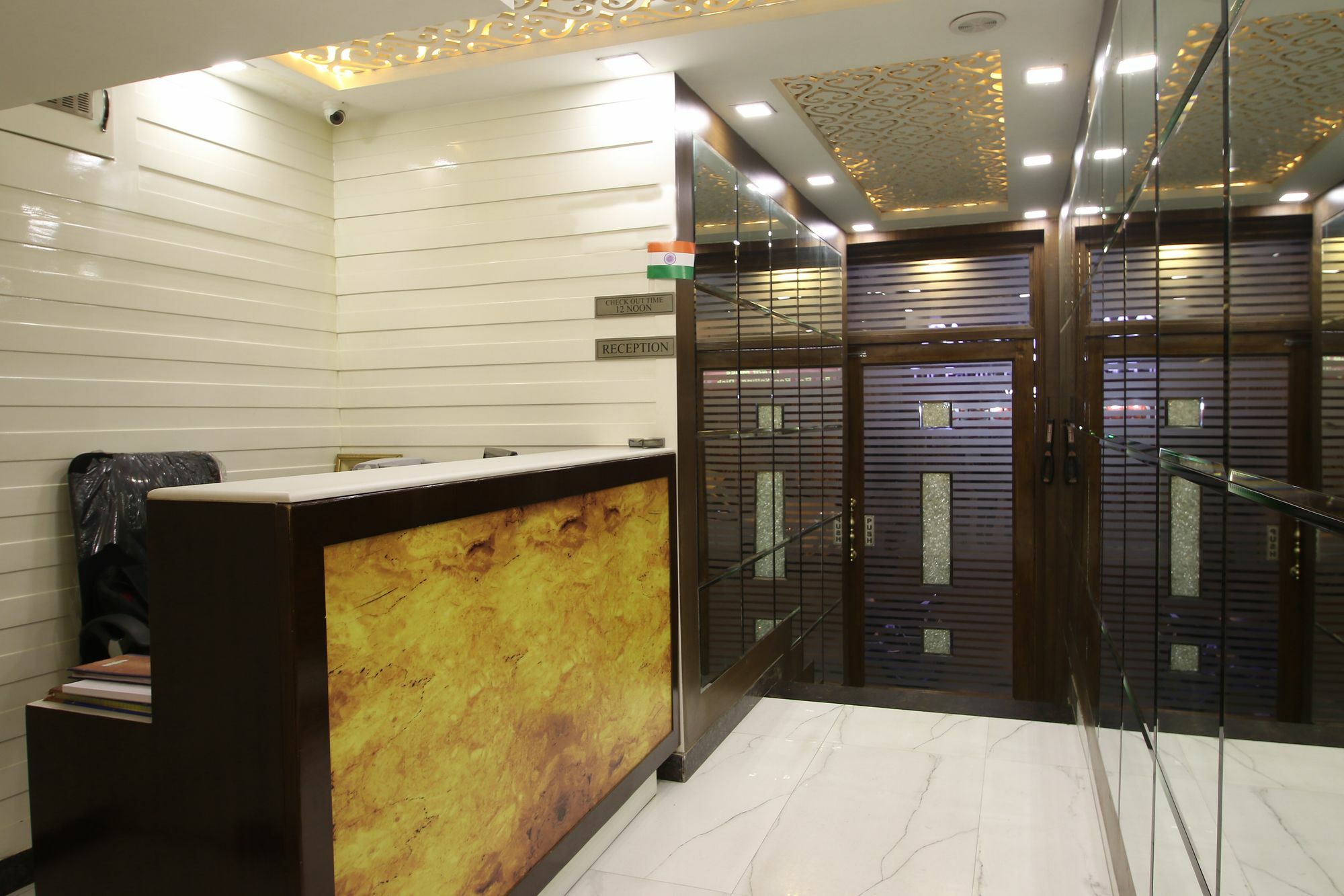 Hotel Hill Palace -Near Karol Bagh Metro Station Delhi  Eksteriør billede
