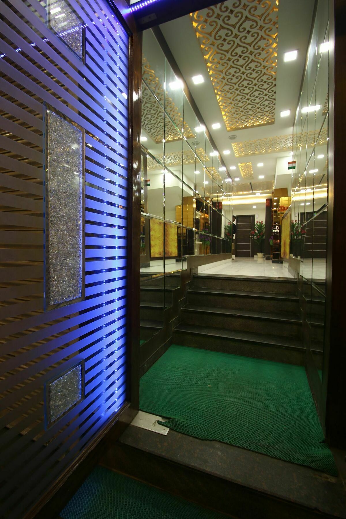Hotel Hill Palace -Near Karol Bagh Metro Station Delhi  Eksteriør billede